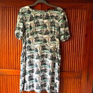 Short sleeve dress with pockets!